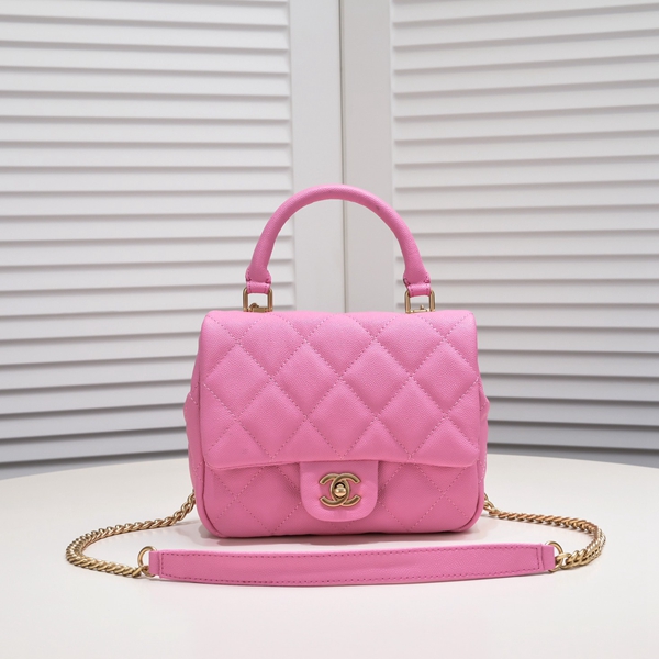 シャネルバッグ正面デザイン